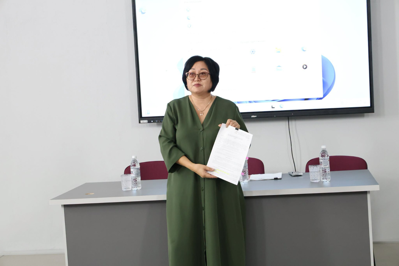 СТУДЕНТПЕН АШЫҚ ДИАЛОГ: ОҚУ ҮДЕРІСІНІҢ ӨЗЕКТІ МӘСЕЛЕЛЕРІ ТАЛҚЫЛАНДЫ
