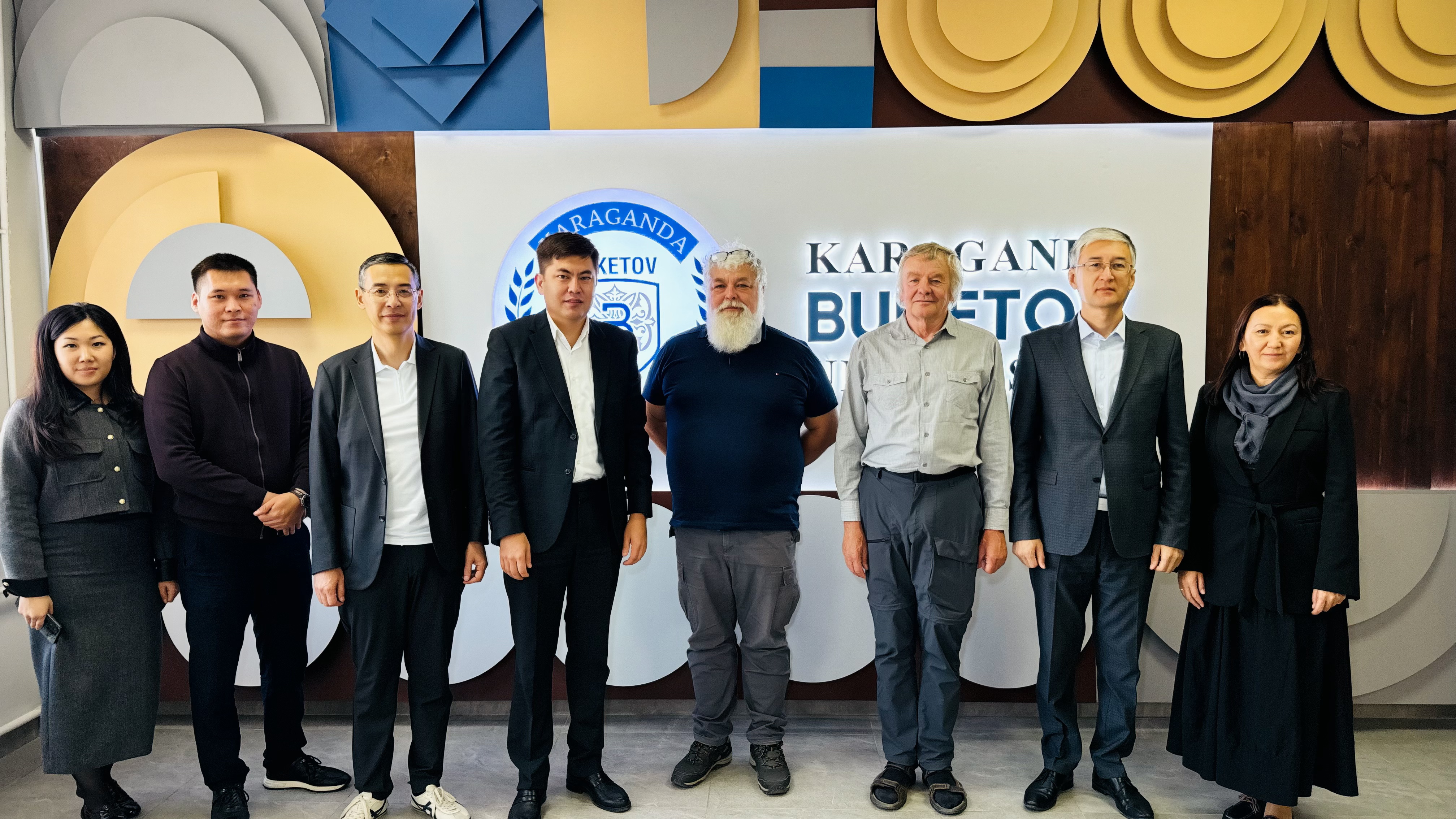 ЧЕХИЯДАН ҚОНАҚ ДӘРІСКЕРЛЕР БӨКЕТОВ УНИВЕРСИТЕТІНЕ КЕЛДІ